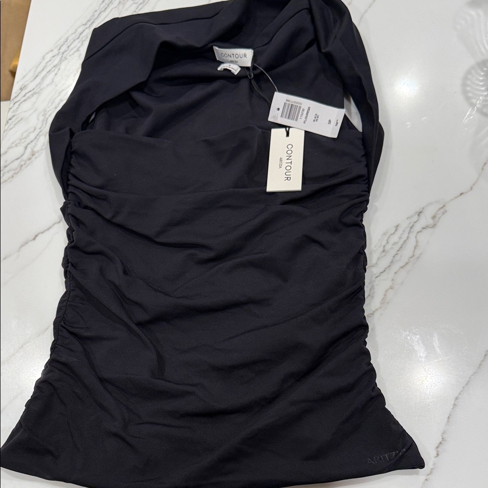 Aritzia Original Contour Flourish Top